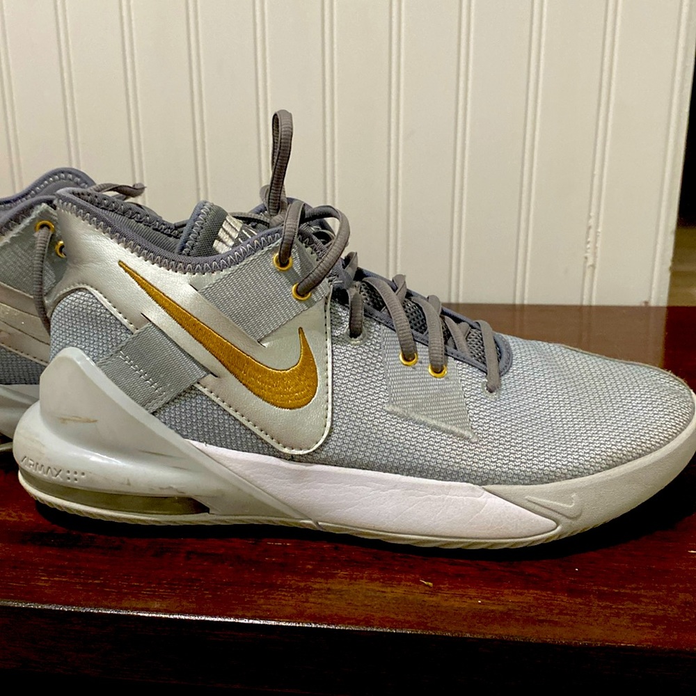 Men’s Nike basketball shoes